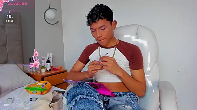 twink royale18 online show from 02/20/26, 03:34