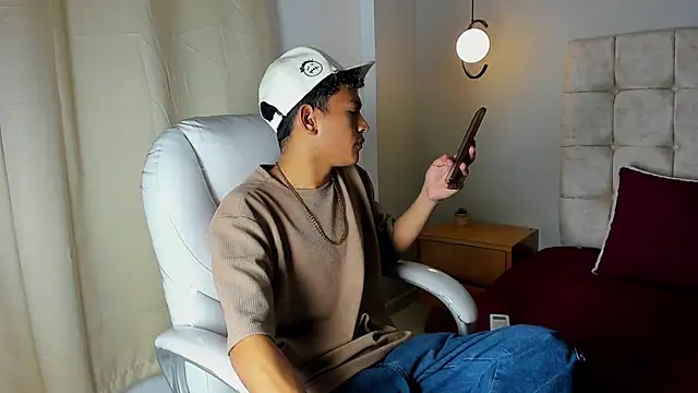 twink royale18 online show from 02/23/26, 04:26