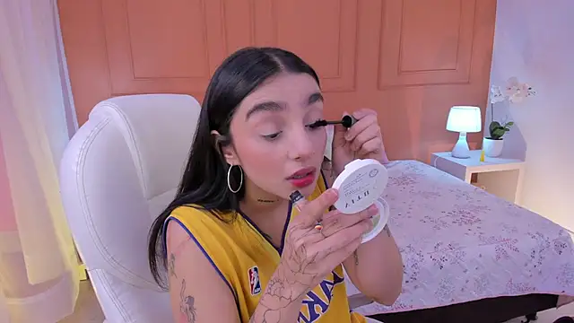 Snapshot of Abriil_cutee chatting on 05/06/26, 02:00 Abriil cutee online show from 05/06/26, 02:00