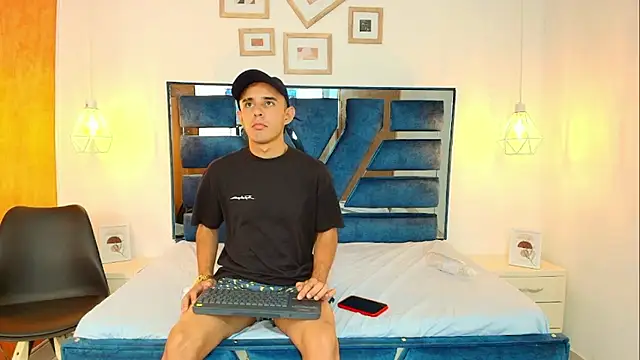 Lian Brown online show from 01/14/26, 08:03