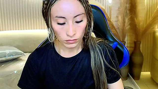 katalina r  online show from 02/08/26, 03:15