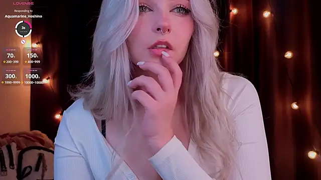 Snapshot of ShyniAlice chatting on 02/07/26, 04:27 ShyniAlice online show from 02/07/26, 04:27