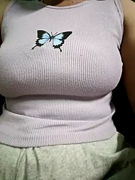 Snapshot of Nithyatamil chatting on 01/09/26, 04:43 Nithyatamil online show from 01/09/26, 04:43