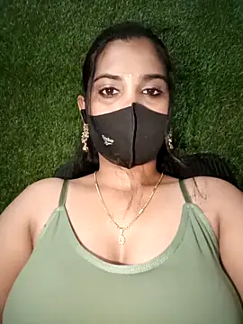 Snapshot of Nithyatamil chatting on 02/08/26, 04:21 Nithyatamil online show from 02/08/26, 04:21