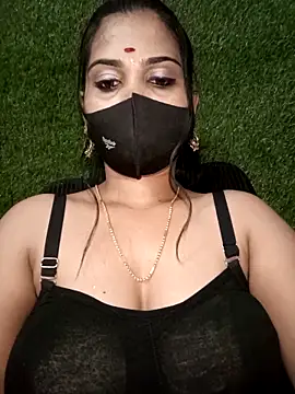 Snapshot of Nithyatamil chatting on 02/14/26, 03:31 Nithyatamil online show from 02/14/26, 03:31