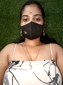 Snapshot of Nithyatamil chatting on 03/03/26, 05:08 Nithyatamil online show from 03/03/26, 05:08