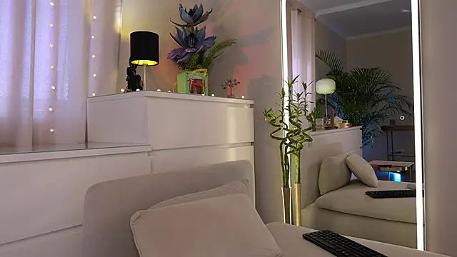 Tinydoll XO online show from 04/16/26, 02:18