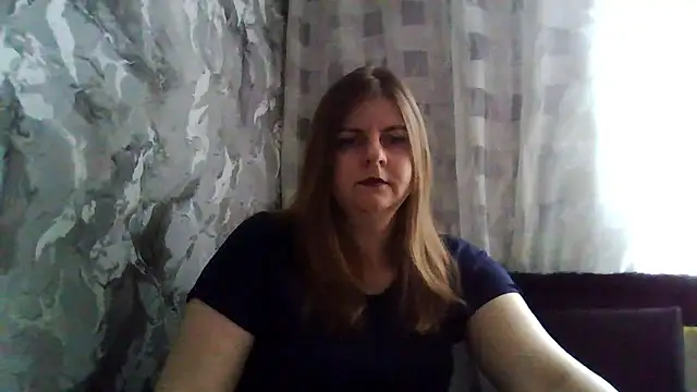 Snapshot of DarkRose0104 chatting on 01/13/26, 07:02 DarkRose0104 online show from 01/13/26, 07:02