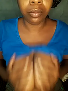 Snapshot of bigboobylicious chatting on 02/07/26, 04:05 bigboobylicious online show from 02/07/26, 04:05