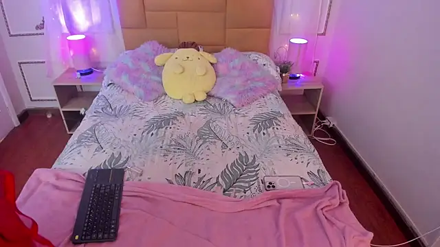 Snapshot of Jenifer_James chatting on 02/24/26, 07:34 Jenifer James online show from 02/24/26, 07:34