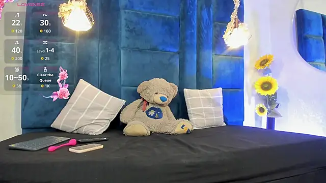 Laura Miller1 online show from 04/04/26, 06:38