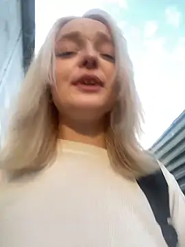 aka Blonde online show from 05/08/26, 12:43
