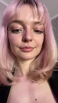 Snapshot of aka_Blonde chatting on 07/19/26, 01:26 aka Blonde online show from 07/19/26, 01:26