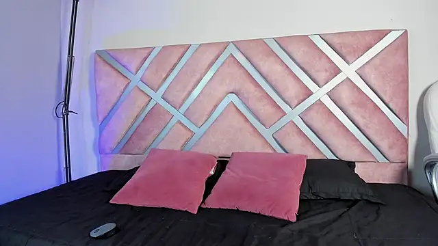 Snapshot of Lara_reynolds_ chatting on 01/16/26, 07:51 Lara reynolds online show from 01/16/26, 07:51