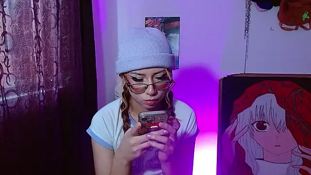 kittymiauu444 online show from 04/15/26, 07:58