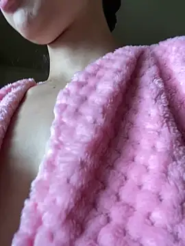 Snapshot of Shayla--broos chatting on 02/17/26, 04:13 Shayla--broos online show from 02/17/26, 04:13