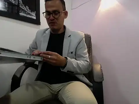 Snapshot of Oswalldo__ chatting on 02/16/26, 11:39 Oswalldo online show from 02/16/26, 11:39