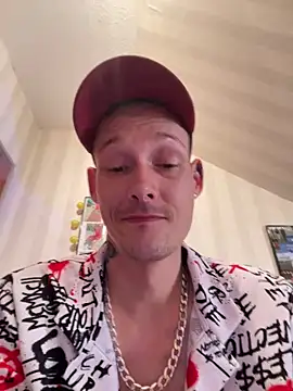 Donaldduck0069 online show from 04/22/26, 08:54