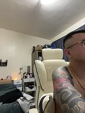 barry02082147 online show from 12/19/25, 01:18