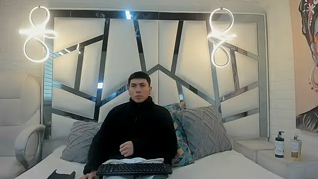 ScarlettAndLucas online show from 03/02/26, 12:23