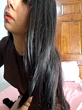 jade03  online show from 06/01/26, 04:41