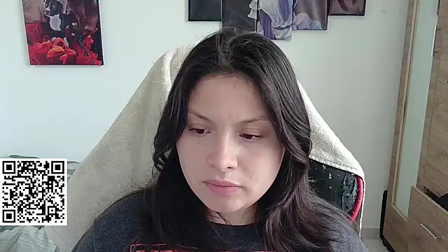 yessica gomez01 online show from 04/10/26, 08:35