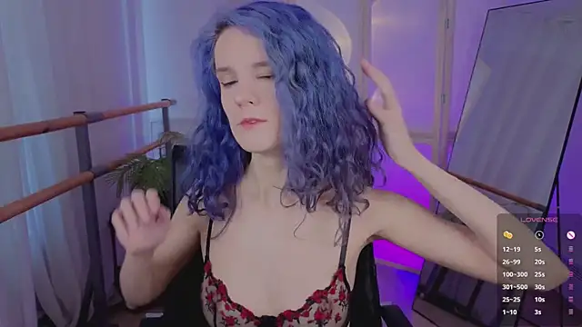 AuraLaunni online show from 03/22/26, 07:01