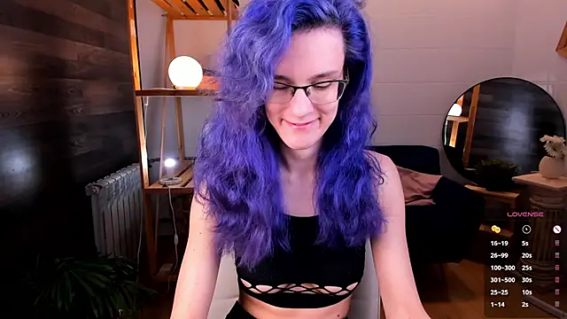 Snapshot of AuraLaunni chatting on 06/21/26, 06:49 AuraLaunni online show from 06/21/26, 06:49