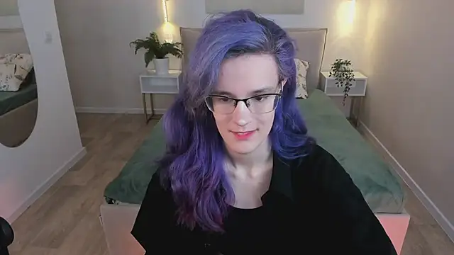 Snapshot of AuraLaunni chatting on 06/27/26, 07:35 AuraLaunni online show from 06/27/26, 07:35