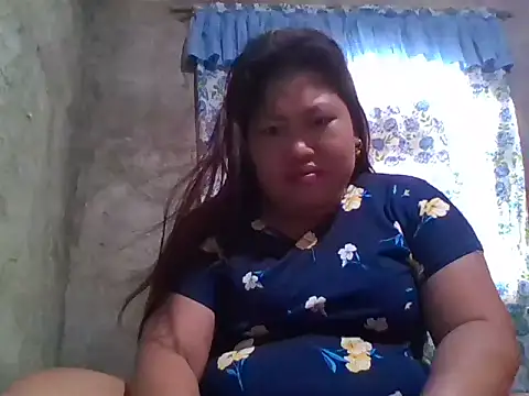 Snapshot of pinay_rose14 chatting on 01/17/26, 11:41 pinay rose14 online show from 01/17/26, 11:41