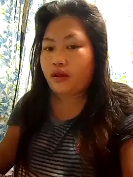 Snapshot of pinay_rose14 chatting on 02/15/26, 09:41 pinay rose14 online show from 02/15/26, 09:41