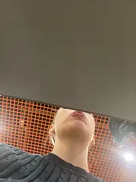 Snapshot of LeiaMood chatting on 02/02/26, 05:06 LeiaMood online show from 02/02/26, 05:06