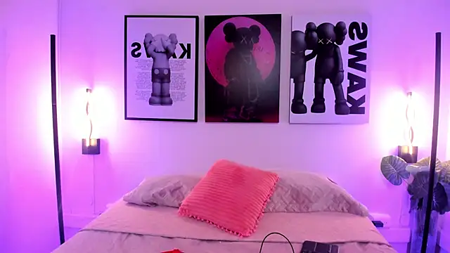 Snapshot of MiiaBlake_ chatting on 01/14/26, 03:45 MiiaBlake online show from 01/14/26, 03:45