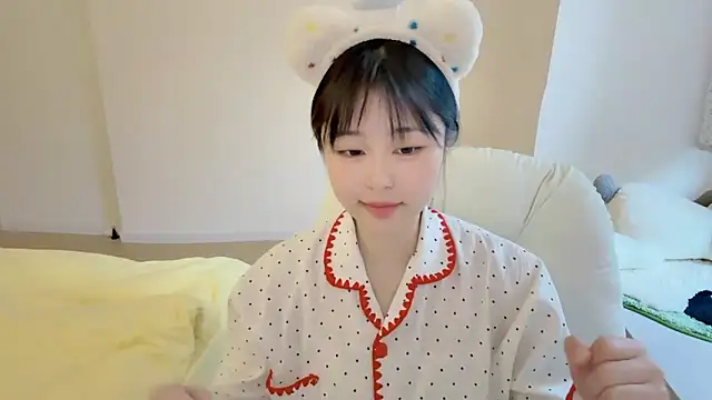 Onefiona online show from 04/11/26, 04:17