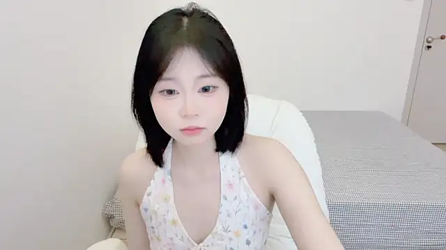 Onefiona online show from 06/17/26, 05:43