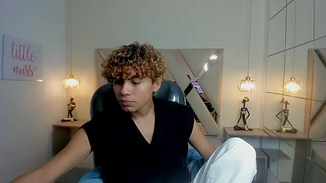 Anyelo Twink online show from 03/13/26, 09:21