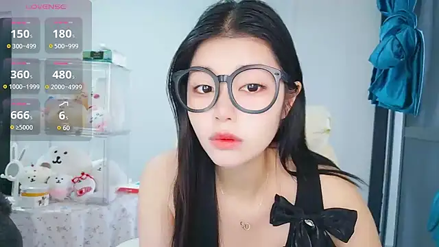 -XiaoYu-777 online show from 04/10/26, 09:03