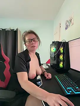 Faucettes online show from 04/07/26, 01:11