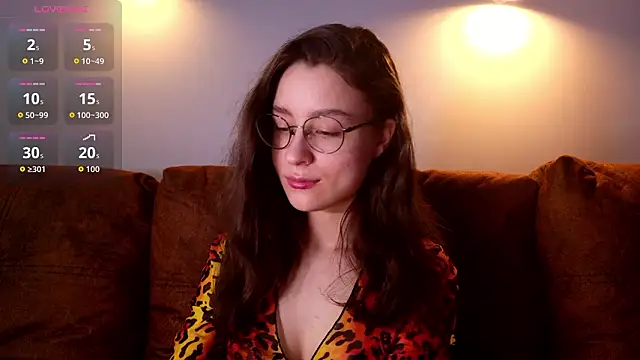 Snapshot of classy____ chatting on 03/08/26, 01:15 classy online show from 03/08/26, 01:15