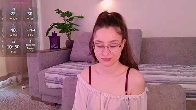 Snapshot of classy____ chatting on 05/25/26, 03:07 classy online show from 05/25/26, 03:07