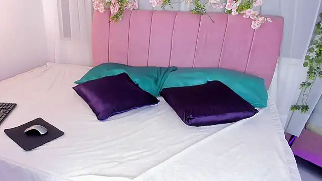 nicky bonny18 online show from 02/12/26, 12:11