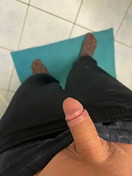 Snapshot of Hamsterdich chatting on 02/05/26, 08:02 Hamsterdich online show from 02/05/26, 08:02