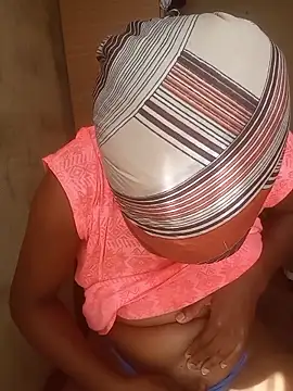 Snapshot of Princess2002Electron chatting on 03/03/26, 08:42 Princess2002Electron online show from 03/03/26, 08:42