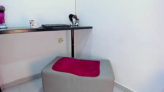 Snapshot of milenahot__69 chatting on 02/10/26, 11:25 milenahot 69 online show from 02/10/26, 11:25