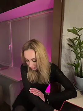 AnesaKis online show from 04/12/26, 12:37