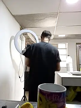 Snapshot of torvyHot chatting on 01/12/26, 07:41 torvyHot online show from 01/12/26, 07:41