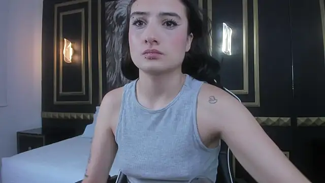 emma hiltonn  online show from 02/25/26, 02:10