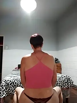 Snapshot of Juguetonafogosa5 chatting on 02/02/26, 04:38 Juguetonafogosa5 online show from 02/02/26, 04:38