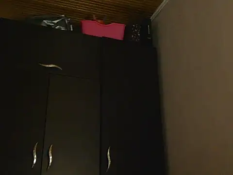 Snapshot of OriannaWolf chatting on 01/14/26, 01:11 OriannaWolf online show from 01/14/26, 01:11