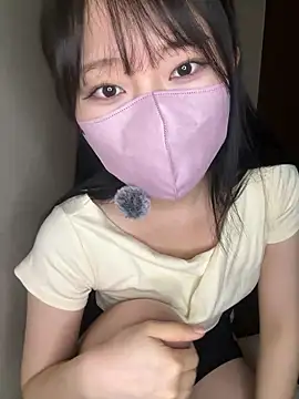 Snapshot of rin_15 chatting on 06/23/26, 12:03 rin 15 online show from 06/23/26, 12:03